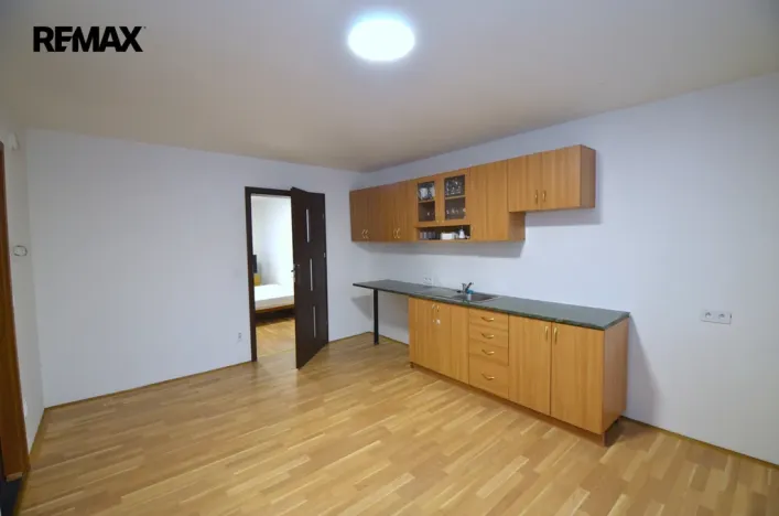 Pronájem bytu 2+kk, Olomouc, Čelakovského, 42 m2