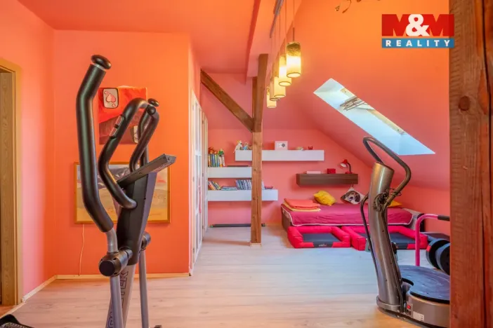 Prodej chalupy, Hajany, 285 m2