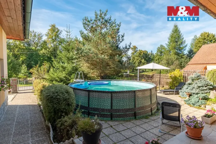 Prodej chalupy, Hajany, 285 m2