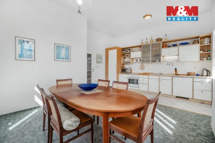 Prodej obchodního prostoru, Česká Kamenice, Lipová, 1225 m2