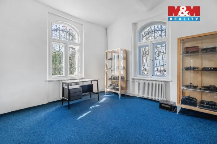 Prodej obchodního prostoru, Česká Kamenice, Lipová, 1225 m2