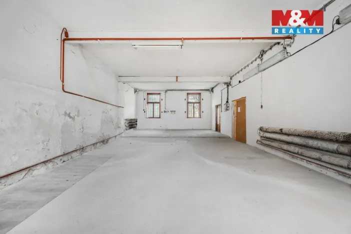 Prodej obchodního prostoru, Česká Kamenice, Lipová, 1225 m2