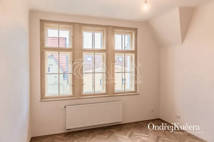 Pronájem bytu 2+kk, Praha - Staré Město, Kaprova, 62 m2