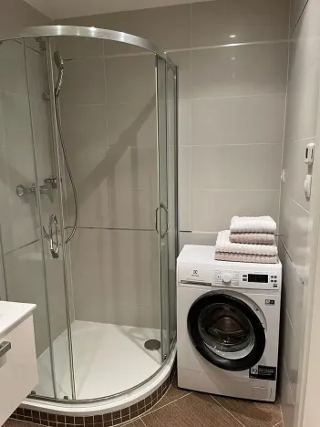 Pronájem bytu 1+kk, Praha - Břevnov, Patočkova, 33 m2