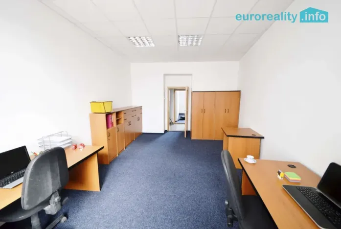 Pronájem kanceláře, Mariánské Lázně, třída Vítězství, 22 m2