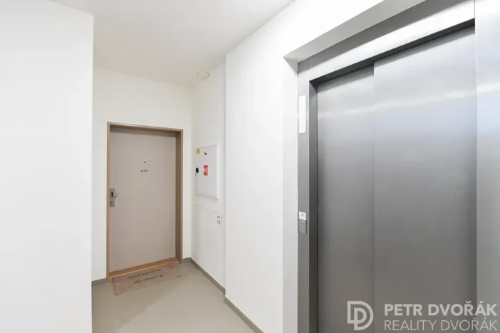 Pronájem bytu 2+kk, Praha - Libeň, Nad Kolčavkou, 55 m2