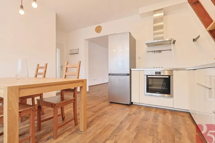 Pronájem bytu 4+1, Praha - Žižkov, Na Jarově, 122 m2