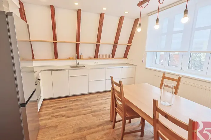 Pronájem bytu 4+1, Praha - Žižkov, Na Jarově, 122 m2