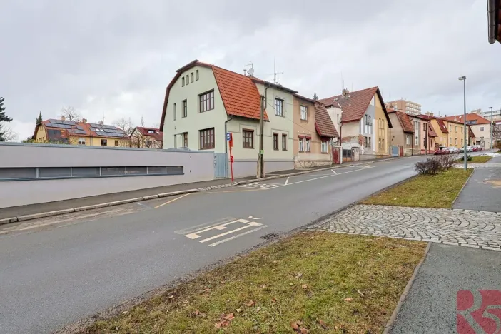 Pronájem bytu 4+1, Praha - Žižkov, Na Jarově, 122 m2