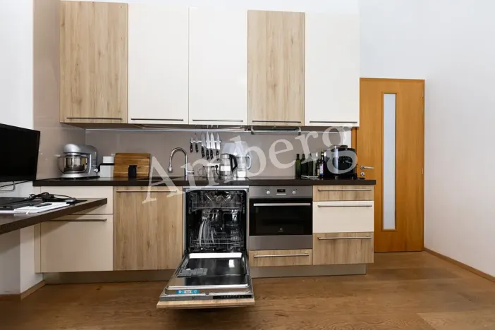 Pronájem bytu 2+kk, Praha - Smíchov, Staropramenná, 65 m2