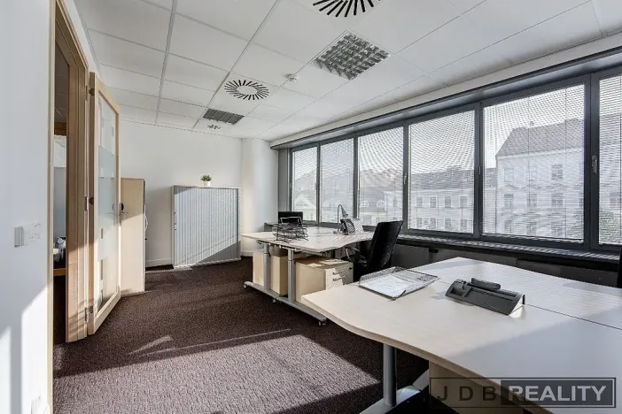 Pronájem kanceláře, Praha - Smíchov, Nádražní, 230 m2
