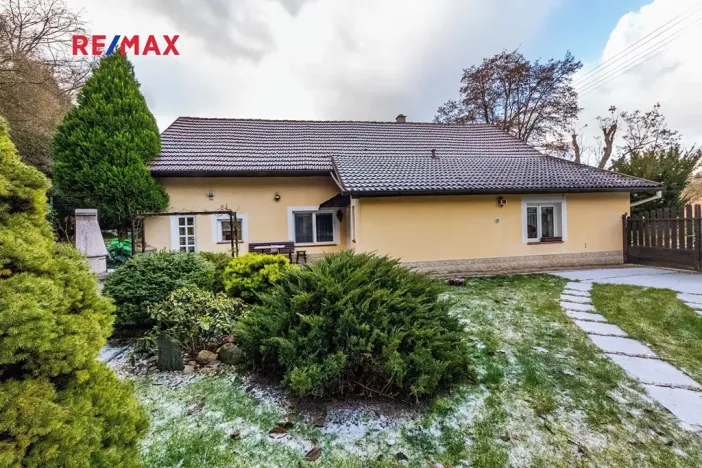 Prodej rodinného domu, Sazená, 93 m2