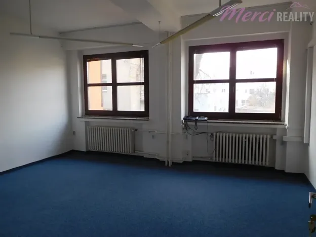 Pronájem kanceláře, Uherské Hradiště, Tř. Maršála Malinovského, 23 m2