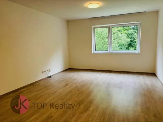 Pronájem bytu 2+kk, Velké Popovice, V parku, 59 m2