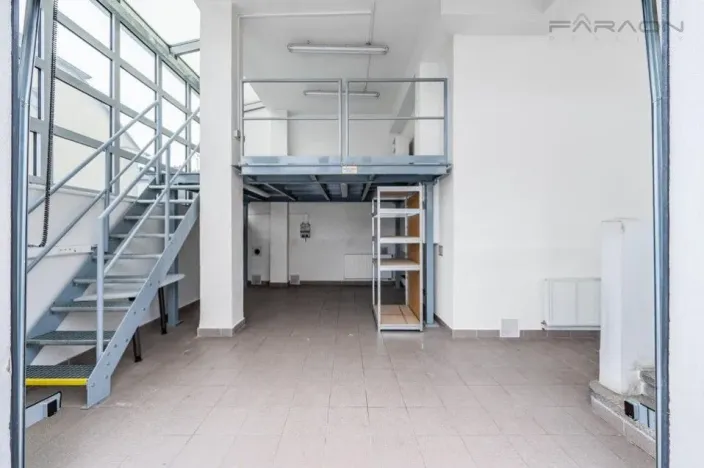 Pronájem kanceláře, Mladá Boleslav - Mladá Boleslav II, 450 m2