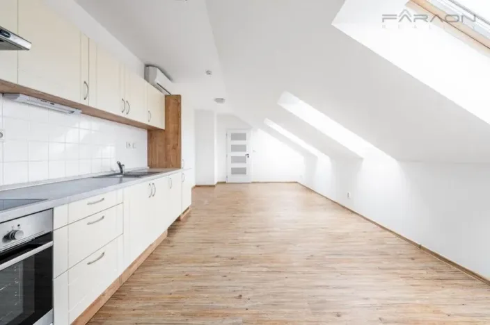 Pronájem bytu 2+kk, Dobříš, 52 m2