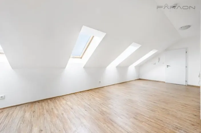 Pronájem bytu 2+kk, Dobříš, 52 m2