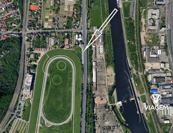 Prodej podílu pole, Praha, 196 m2