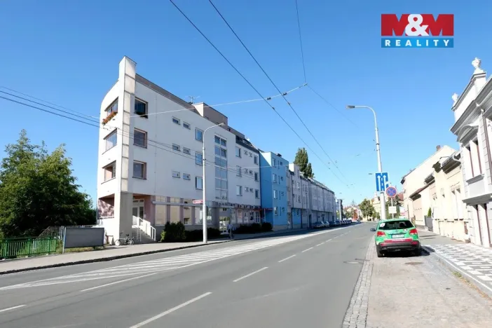 Pronájem bytu 2+kk, Hradec Králové - Kukleny, Pražská třída, 60 m2