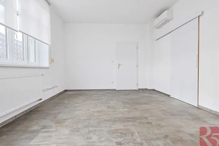 Pronájem bytu 3+kk, Praha - Žižkov, Na Jarově, 63 m2