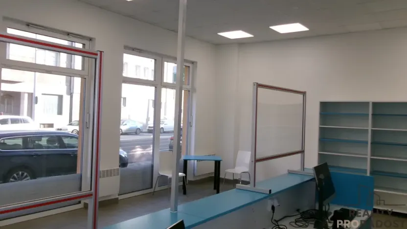 Pronájem obchodního prostoru, Brno, Zábrdovická, 163 m2
