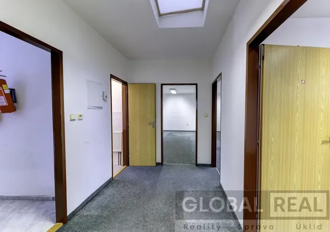 Prodej obchodního prostoru, Svitavy, Vojanova, 401 m2