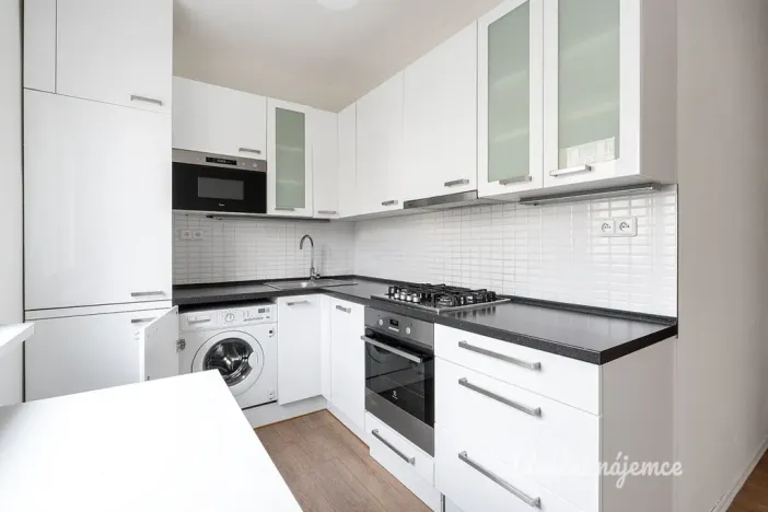 Pronájem bytu 2+1, Praha - Břevnov, Na Petřinách, 58 m2