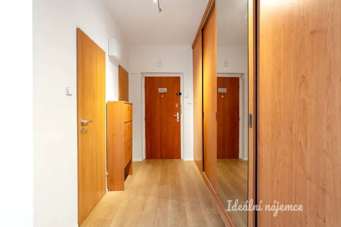 Pronájem bytu 2+1, Praha - Břevnov, Na Petřinách, 58 m2