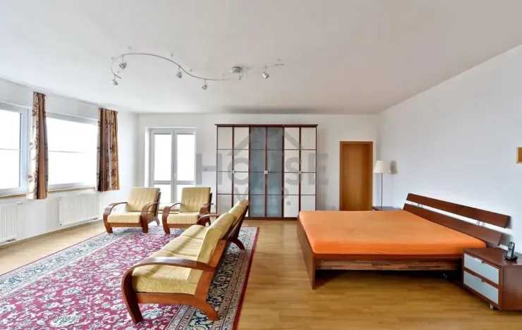 Pronájem vily, Praha - Smíchov, Nový Zlíchov, 839 m2