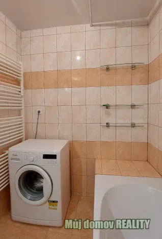 Pronájem bytu 2+1, Praha - Dejvice, Na Šťáhlavce, 61 m2