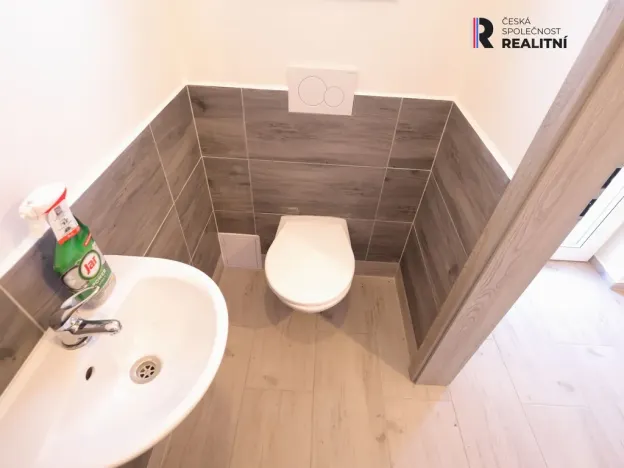 Prodej rodinného domu, Libušín, Nepřímská II, 560 m2