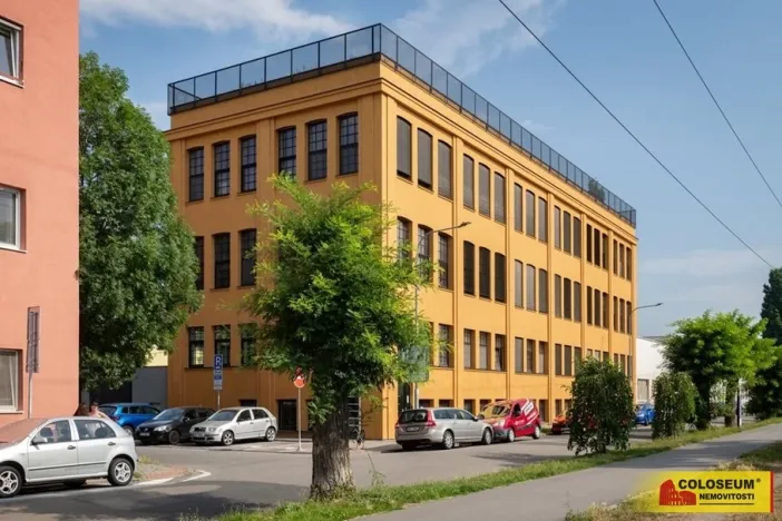 Pronájem kanceláře, Brno - Husovice, 236 m2