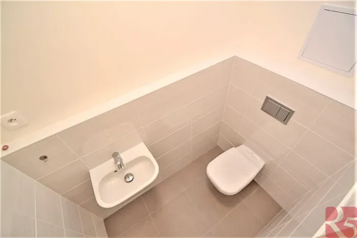 Pronájem bytu 2+kk, Praha - Žižkov, V zahrádkách, 55 m2