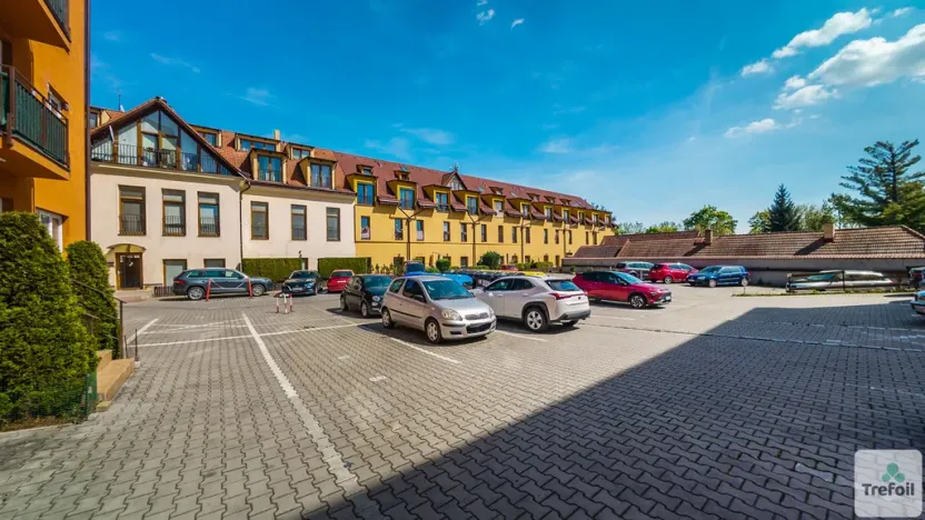 Prodej bytu 3+kk, Šestajovice, Komenského, 77 m2