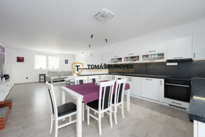 Prodej rodinného domu, Zlín, K Luhám, 277 m2