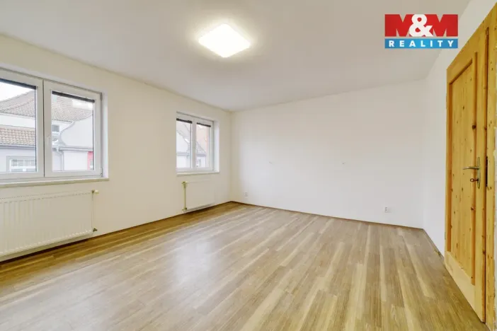 Prodej bytu 4+1, Cheb, Májová, 110 m2