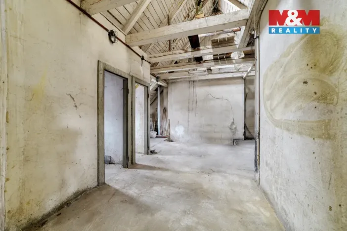 Prodej bytu 4+1, Cheb, Májová, 199 m2