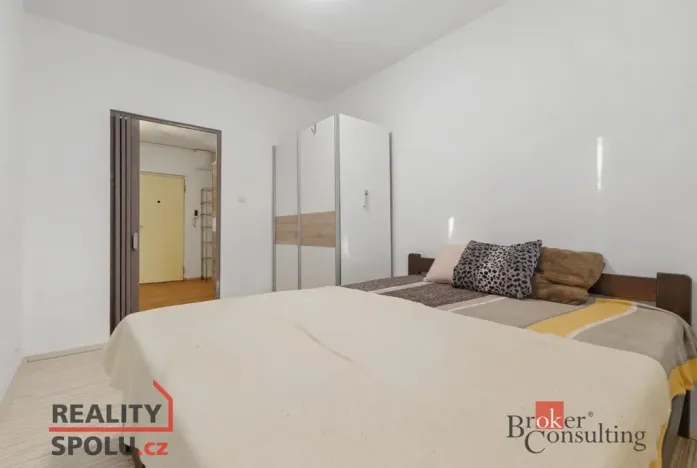 Pronájem bytu 2+kk, Praha - Suchdol, Stehlíkova, 48 m2