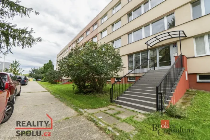 Pronájem bytu 2+kk, Praha - Suchdol, Stehlíkova, 48 m2