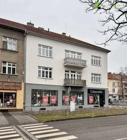 Pronájem obchodního prostoru, Hodonín, nám. 17. listopadu, 535 m2
