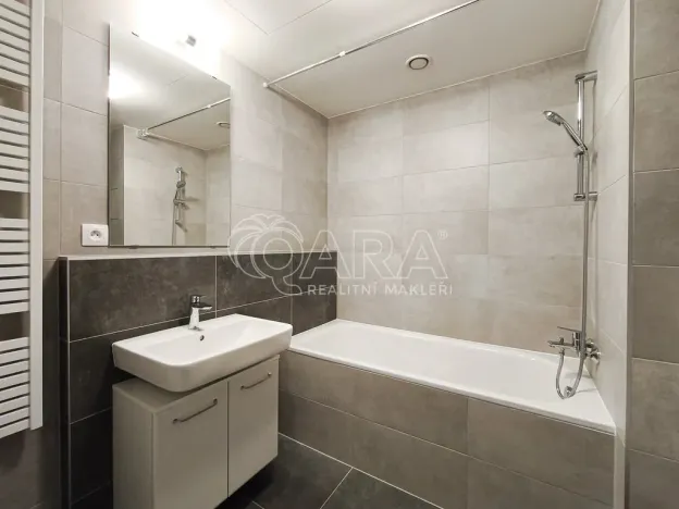 Pronájem bytu 2+kk, Praha - Malešice, Azzoniho, 51 m2