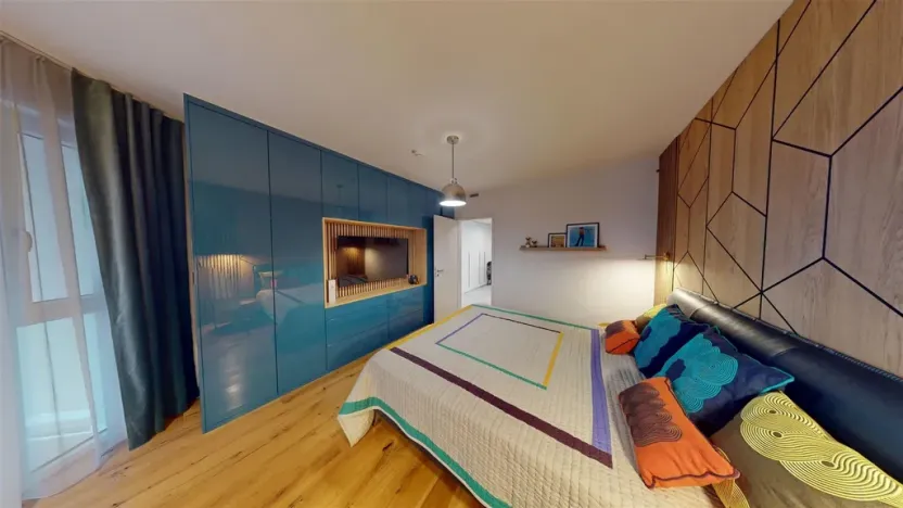 Pronájem garážového stání, Praha - Strašnice, Ramonova, 64 m2