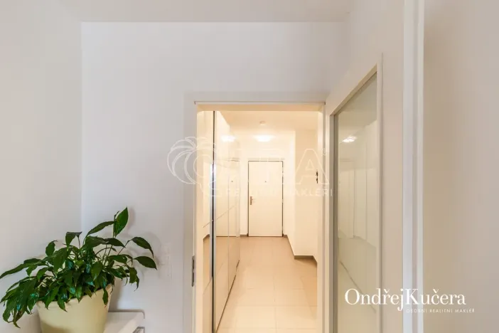 Pronájem bytu 4+kk, Praha - Dolní Chabry, K Beranovu, 188 m2