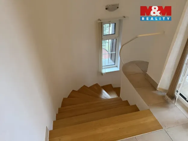 Pronájem rodinného domu, Průhonice, Kosatcová, 291 m2