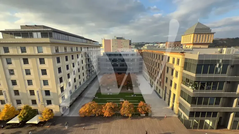 Pronájem kanceláře, Praha - Holešovice, Jankovcova, 330 m2