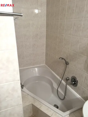 Pronájem bytu 3+1, Třebíč - Borovina, Okružní, 61 m2