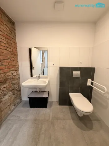 Pronájem kanceláře, Mariánské Lázně, Máchova, 25 m2