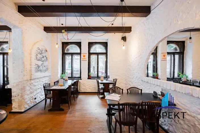 Pronájem restaurace, Praha - Bubeneč, Šmeralova, 114 m2