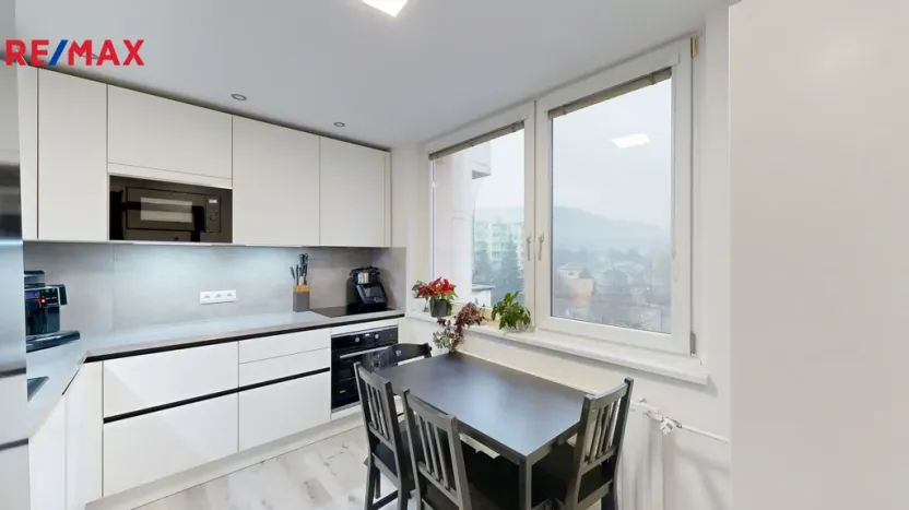 Prodej bytu 3+1, Kuřim, Na Loučkách, 68 m2