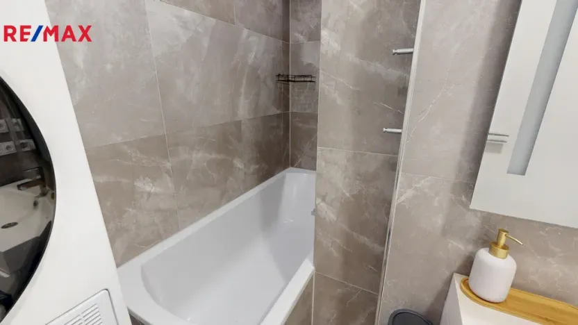 Prodej bytu 3+1, Kuřim, Na Loučkách, 68 m2